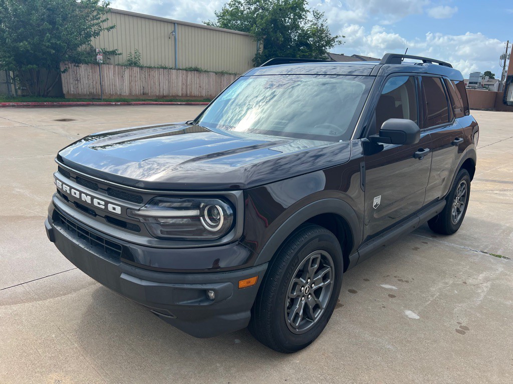 2021 Ford Bronco Image 2