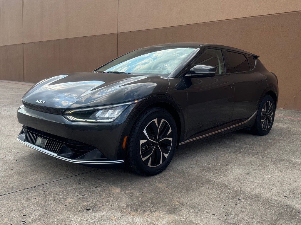 2024 Kia EV6 Image 2