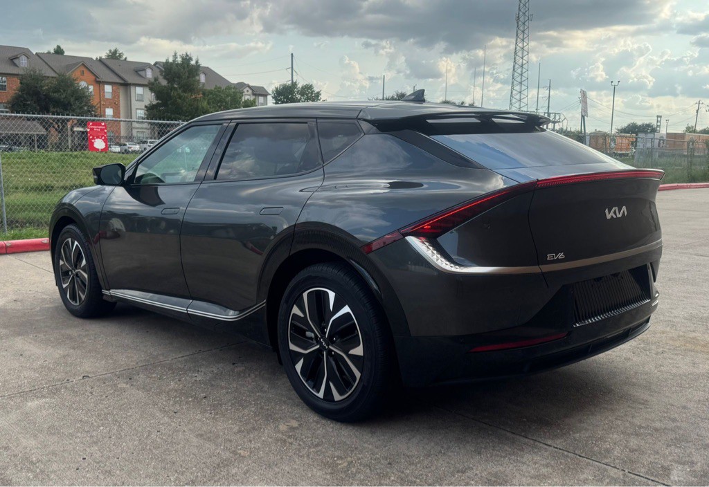 2024 Kia EV6 Image 4