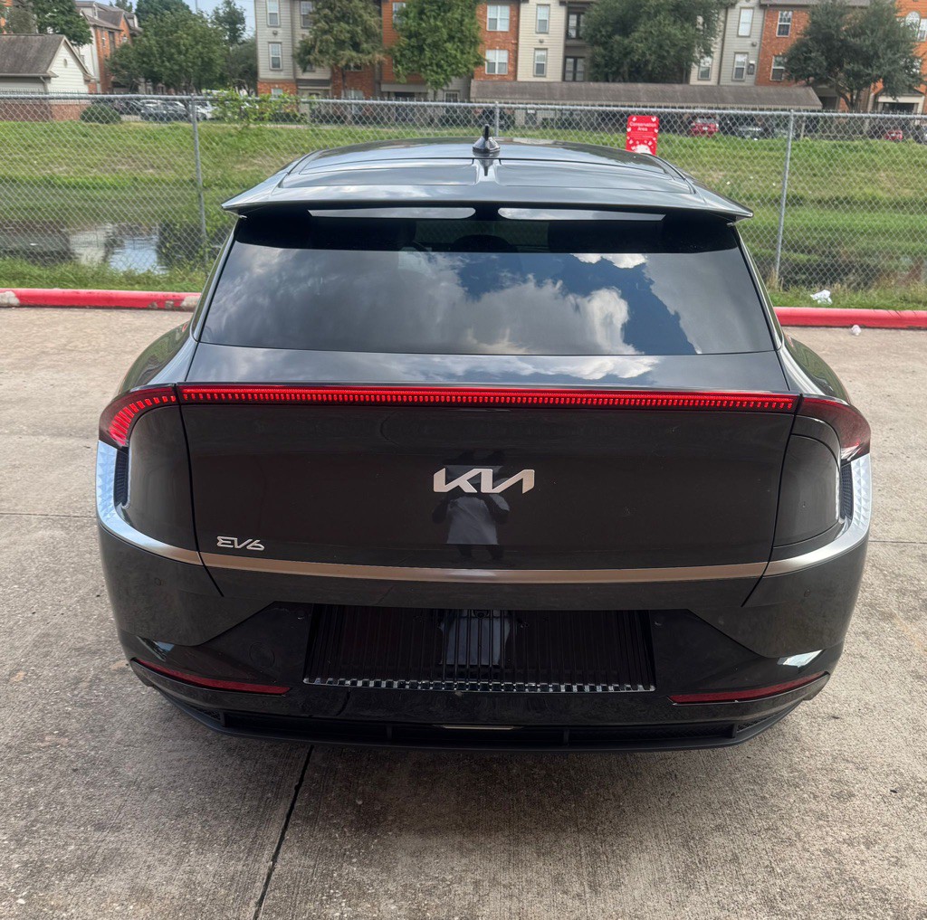 2024 Kia EV6 Image 6