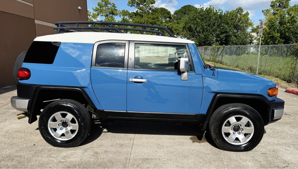 2012 Toyota FJ Cruiser Image 8