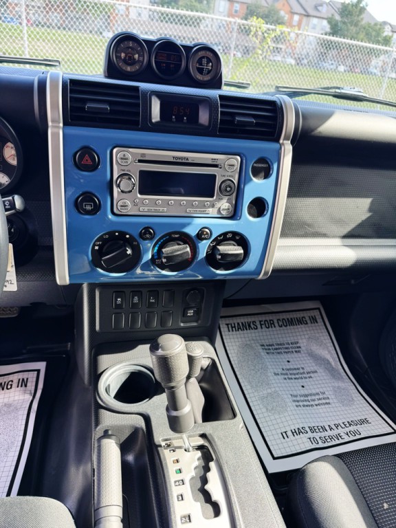 2012 Toyota FJ Cruiser Image 14
