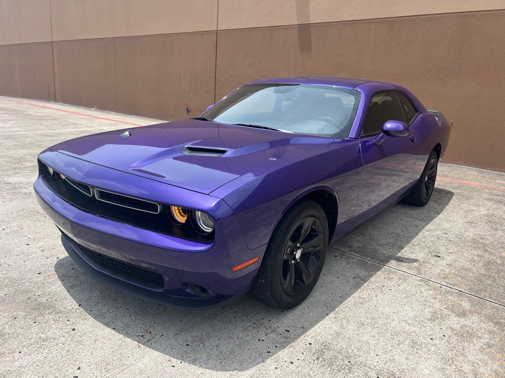 2023 Dodge Challenger Image 2