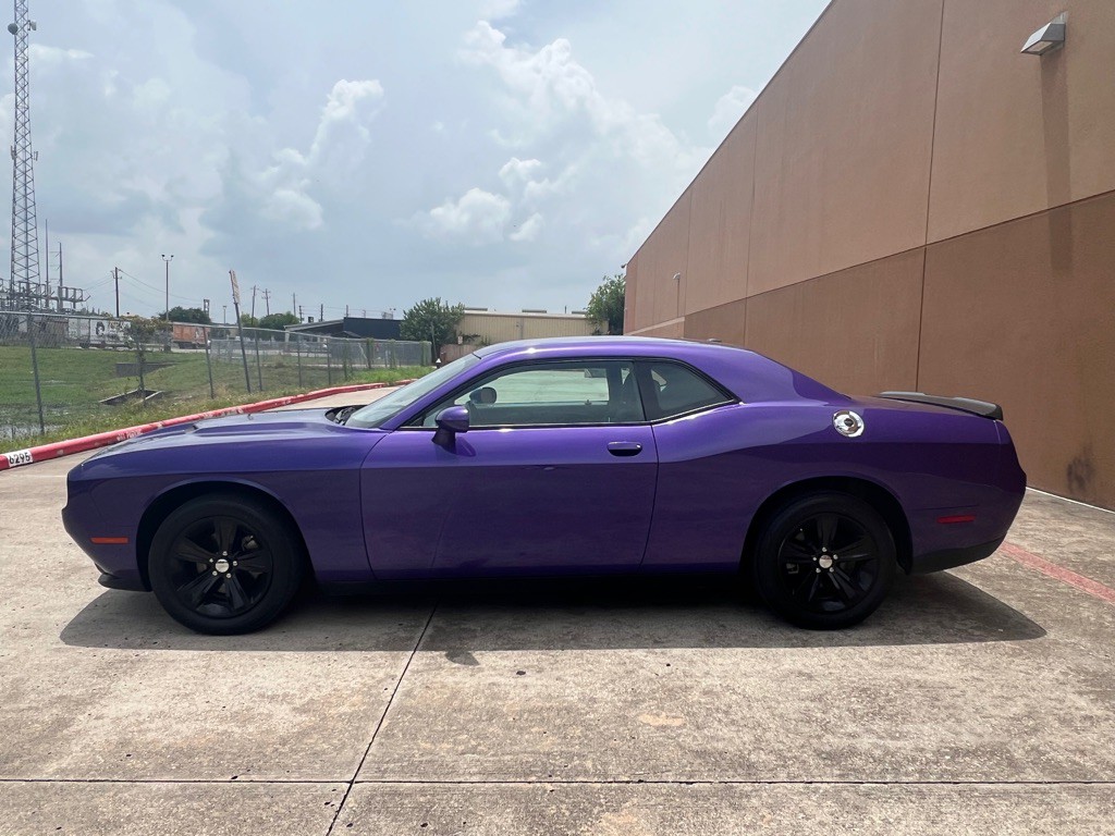 2023 Dodge Challenger Image 8
