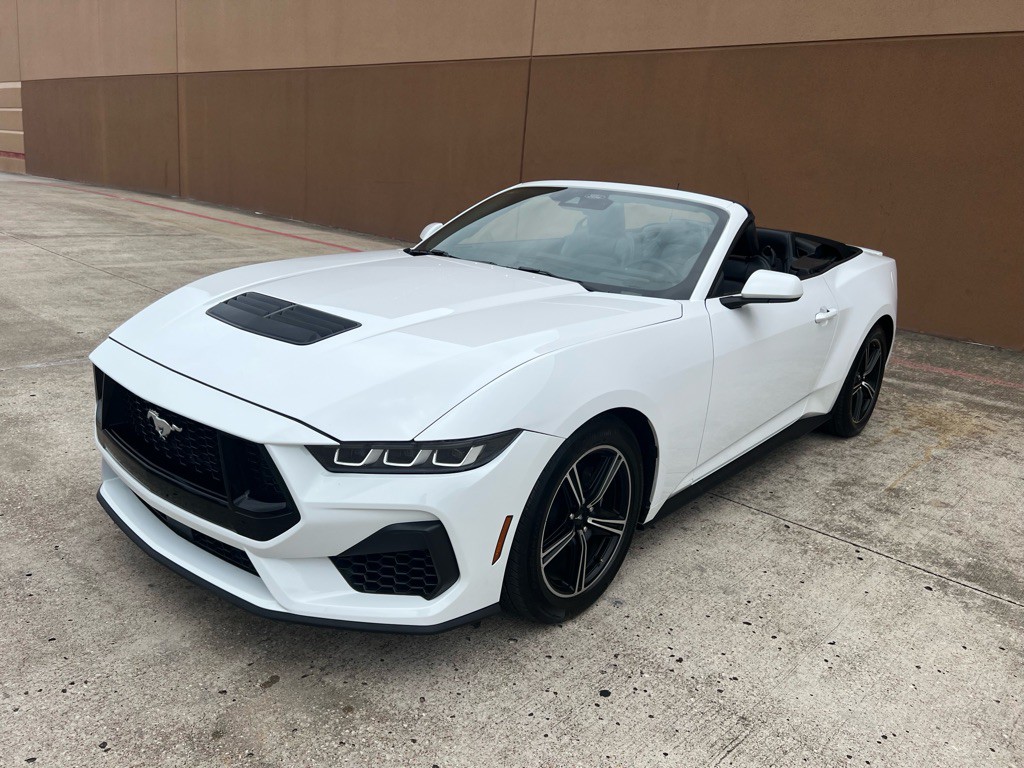2024 Ford Mustang Image 2