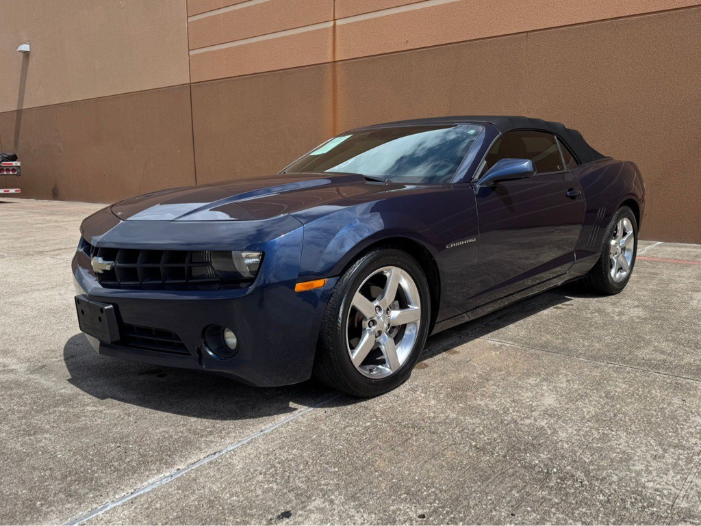 2011 Chevrolet Camaro Image 2