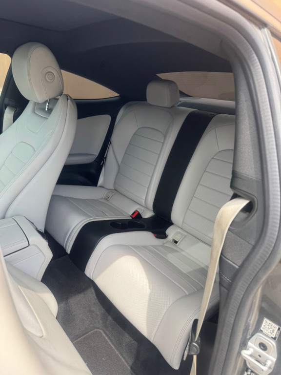 2017 Mercedes-Benz C-Class Image 14