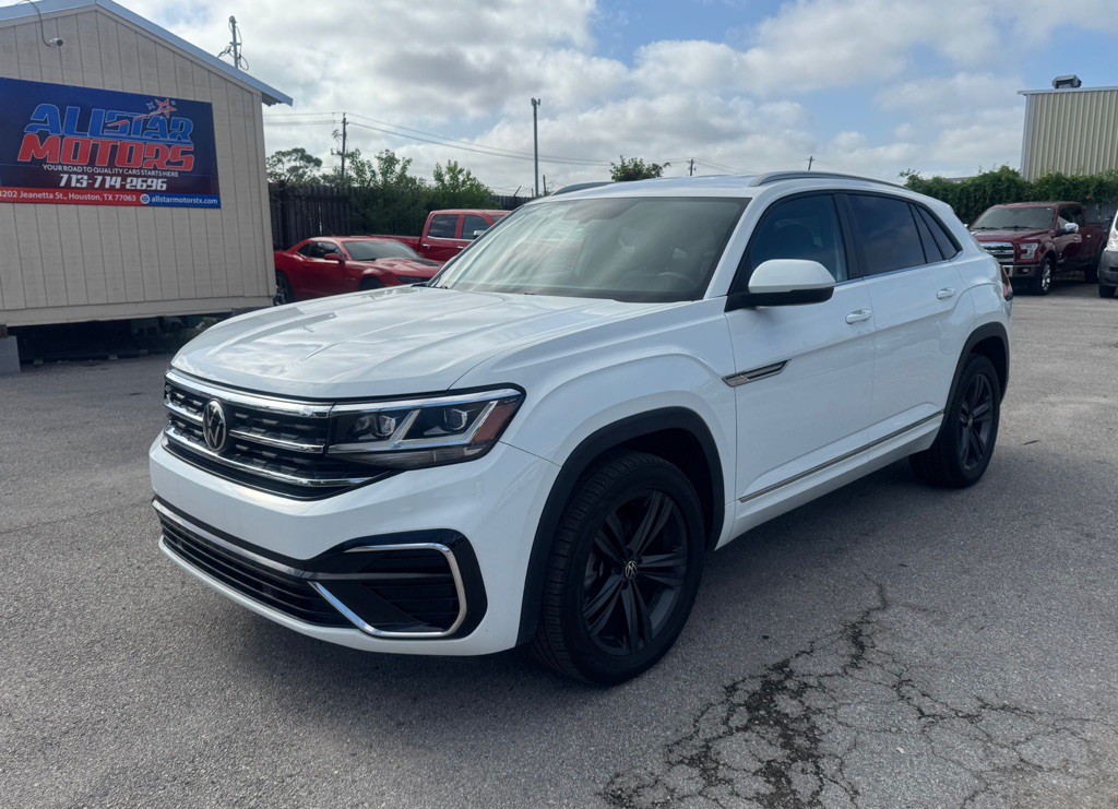 2021 Volkswagen Atlas Cross Sport Image 2