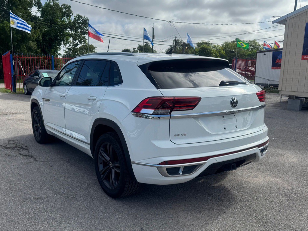 2021 Volkswagen Atlas Cross Sport Image 4