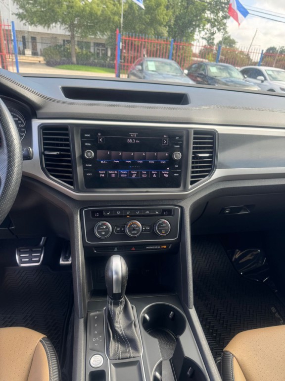 2021 Volkswagen Atlas Cross Sport Image 13