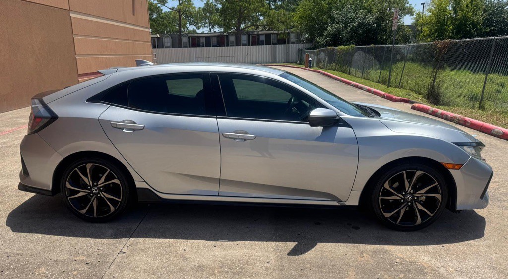 2017 Honda Civic Image 8