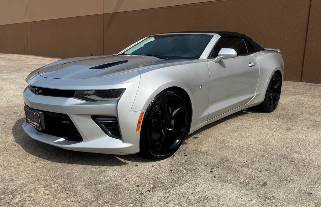 2018 Chevrolet Camaro Image 2