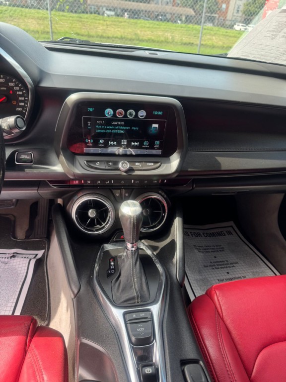 2018 Chevrolet Camaro Image 13