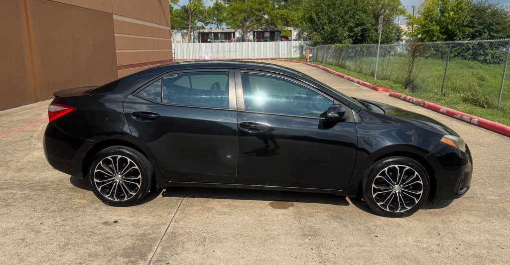 2016 Toyota Corolla Image 8