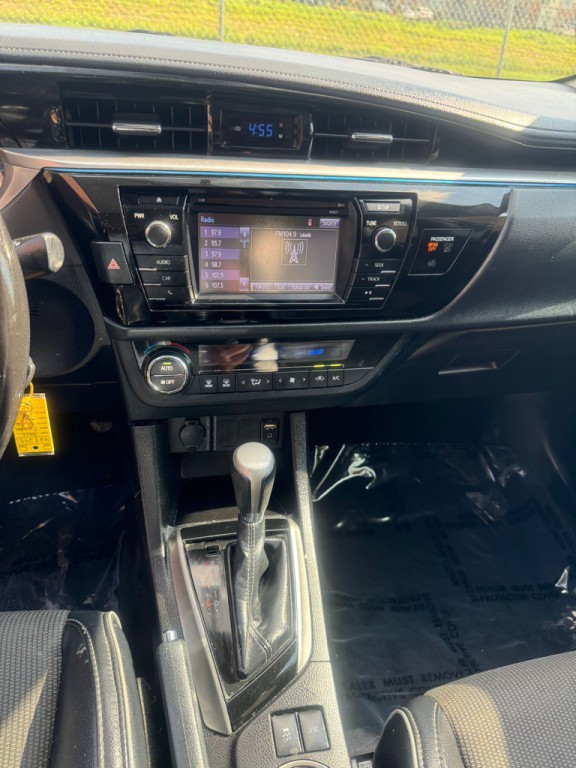 2016 Toyota Corolla Image 14