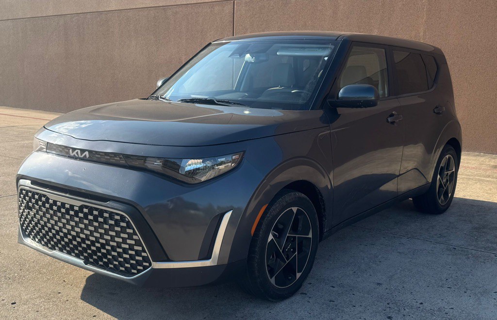 2023 Kia Soul Image 2