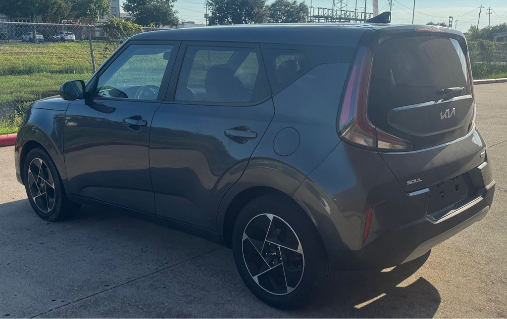 2023 Kia Soul Image 3