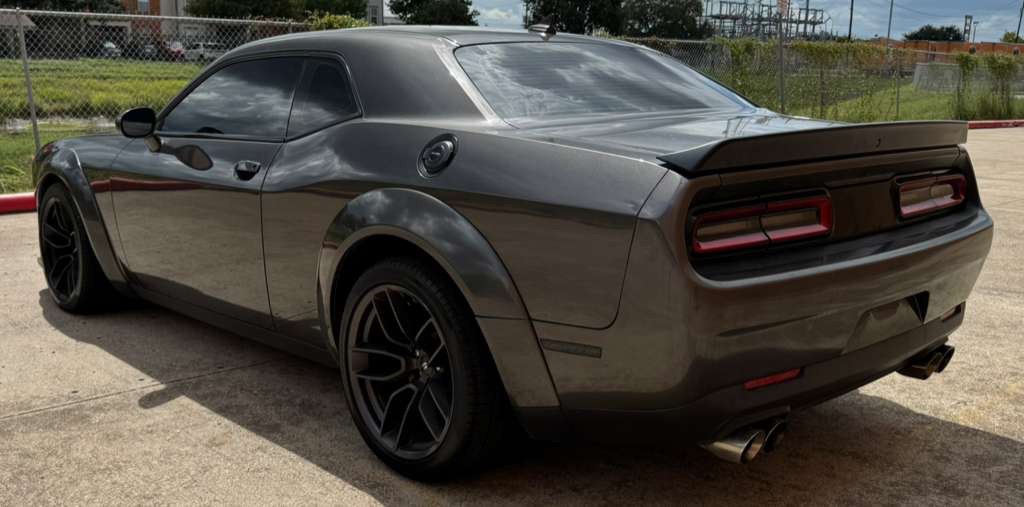 2021 Dodge Challenger Image 3