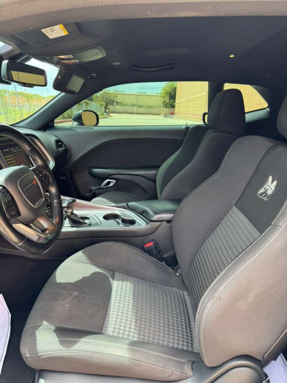 2021 Dodge Challenger Image 9