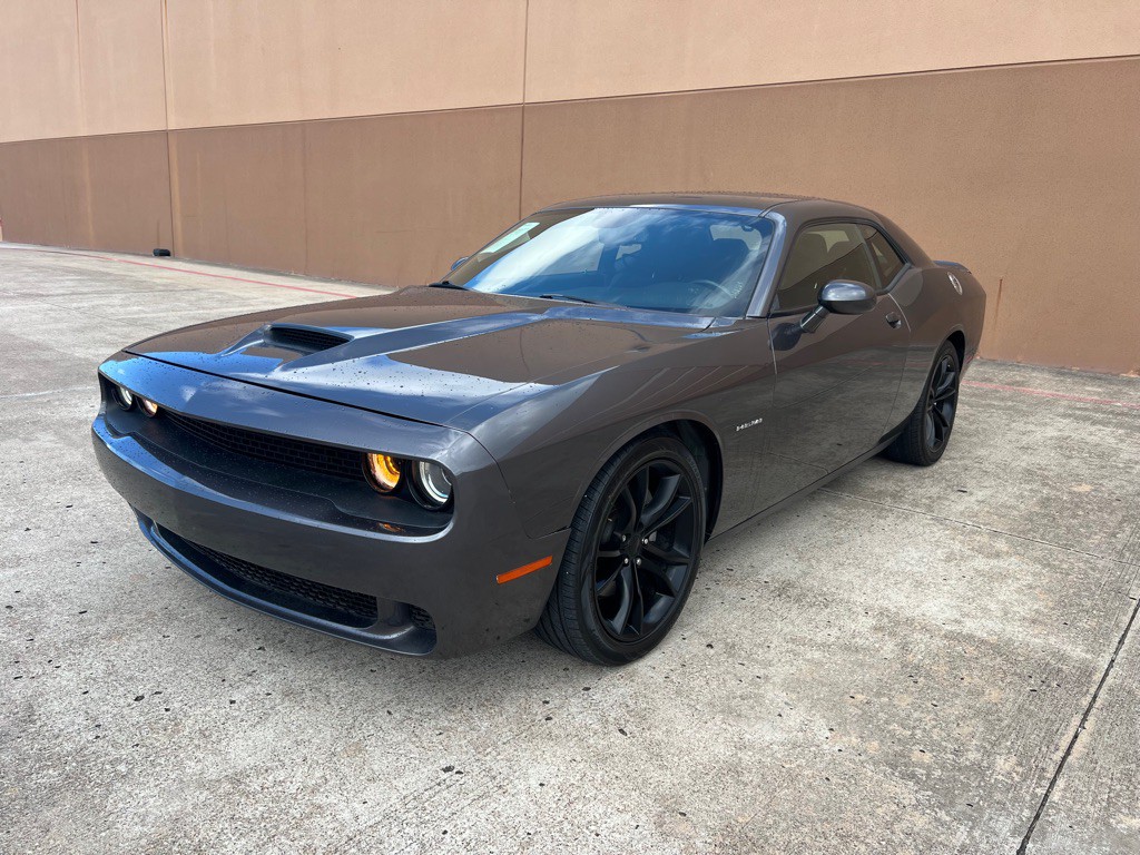 2021 Dodge Challenger Image 2