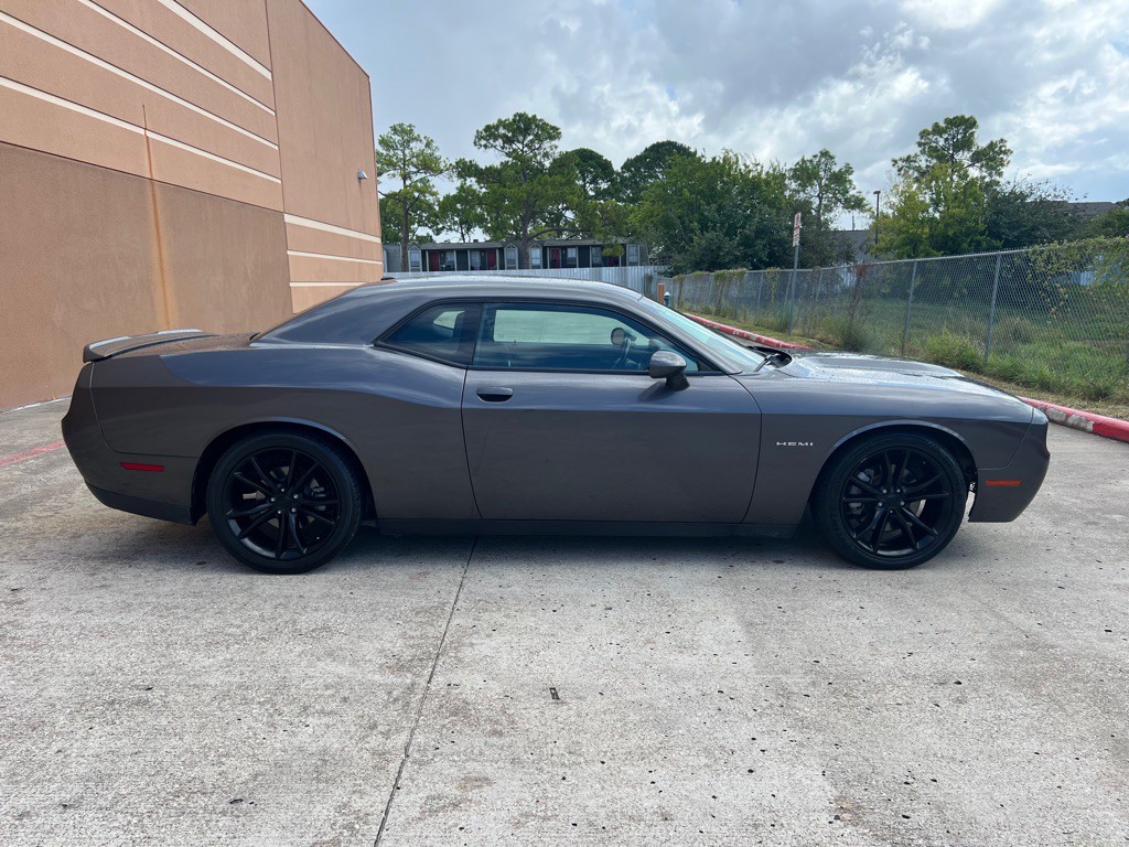 2021 Dodge Challenger Image 7