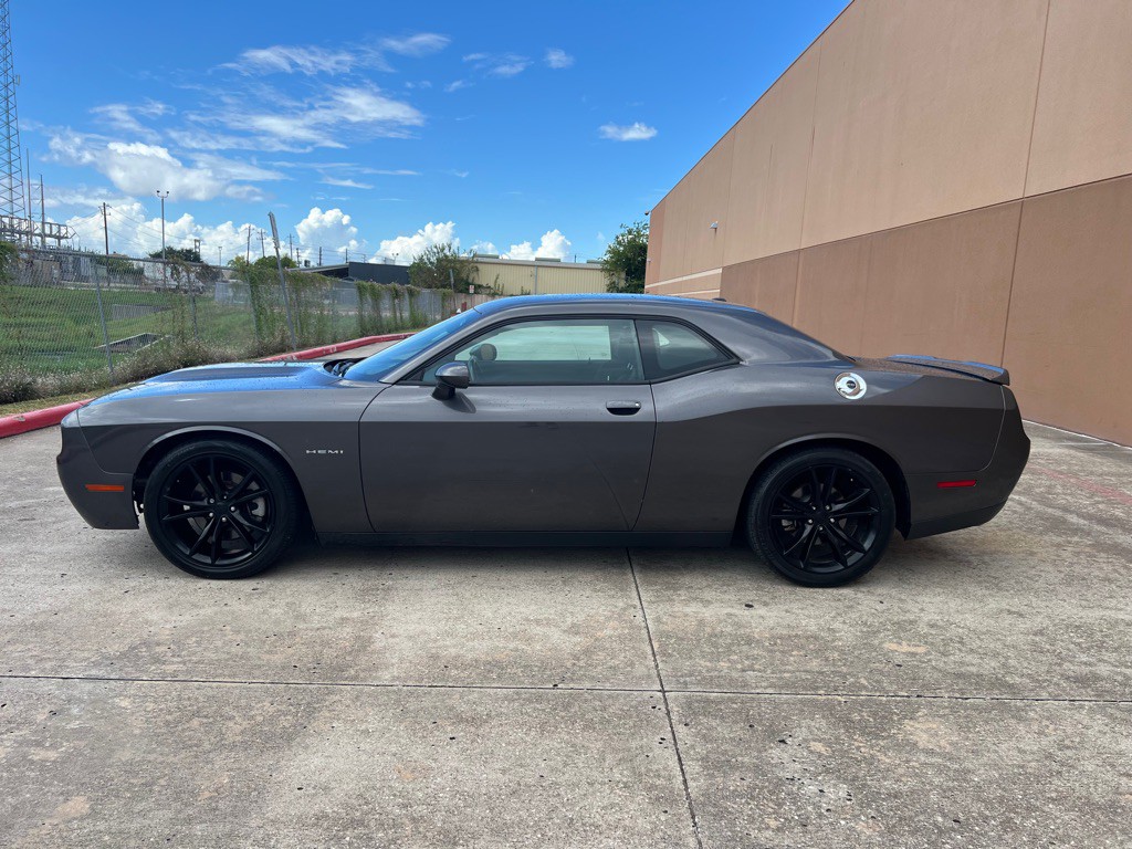 2021 Dodge Challenger Image 8