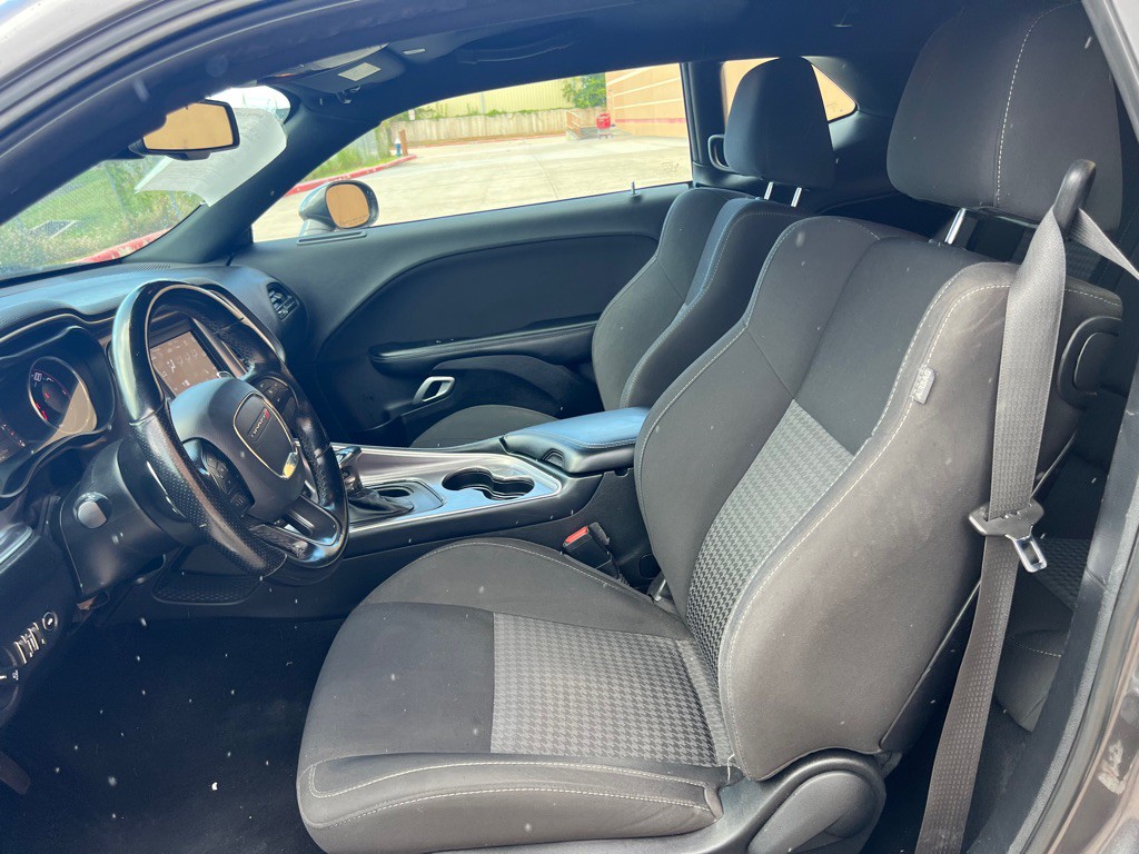 2021 Dodge Challenger Image 9