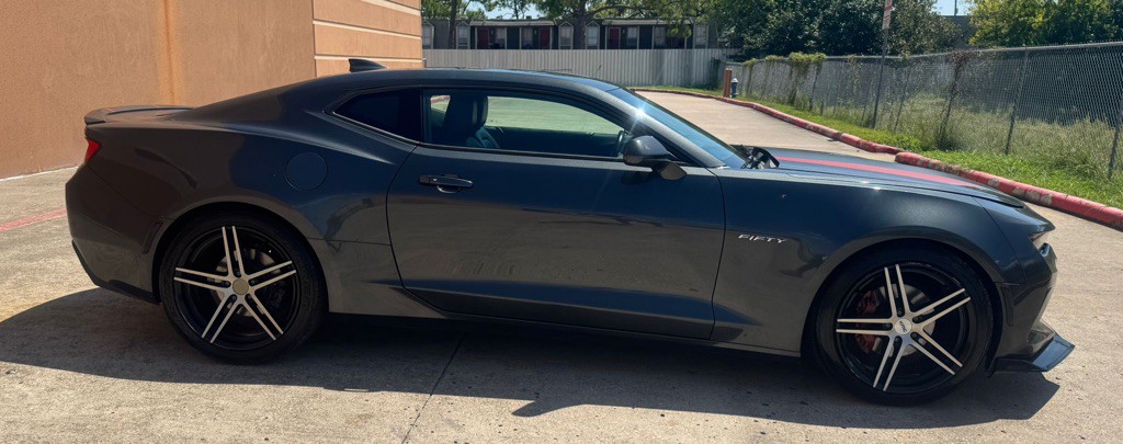 2017 Chevrolet Camaro Image 7