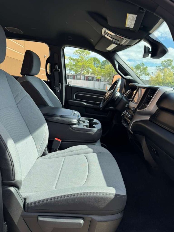 2024 RAM 2500 Image 9