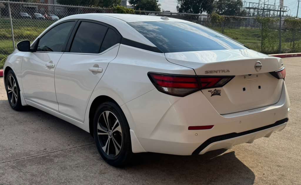 2023 Nissan Sentra Image 3