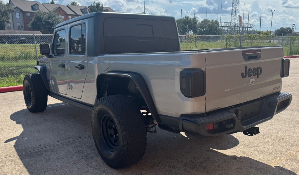 2021 Jeep Gladiator Image 4