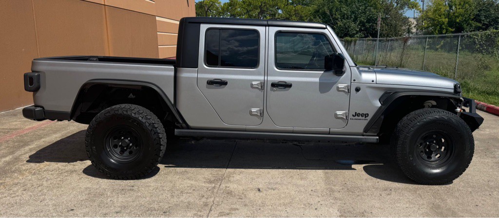 2021 Jeep Gladiator Image 8