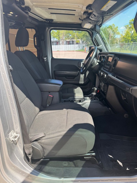 2021 Jeep Gladiator Image 9