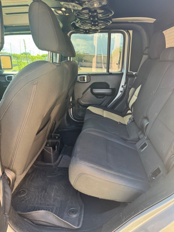 2021 Jeep Gladiator Image 12