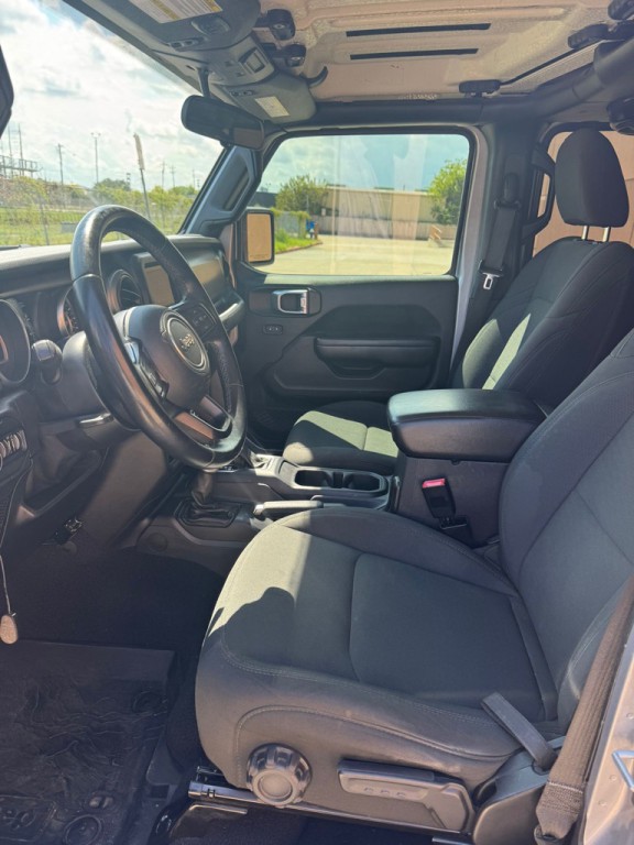 2021 Jeep Gladiator Image 13