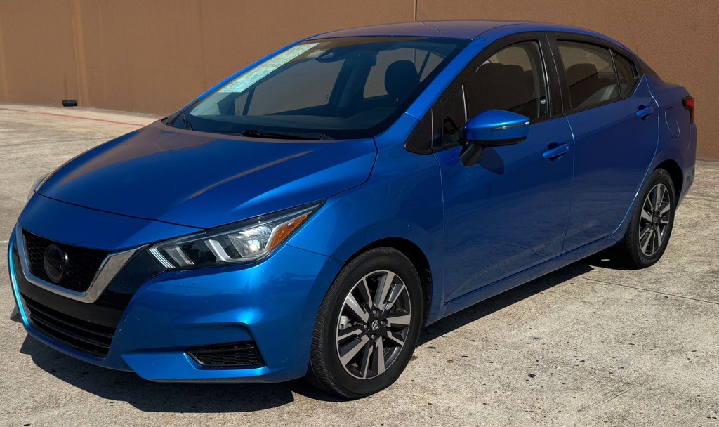 2020 Nissan Versa Image 2