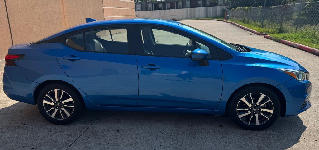 2020 Nissan Versa Image 7