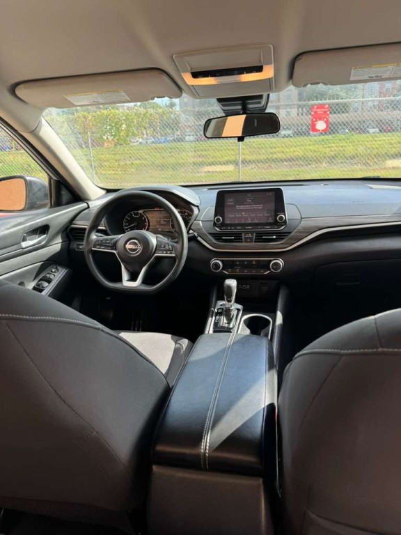 2024 Nissan Altima Image 12