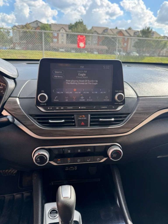 2024 Nissan Altima Image 13