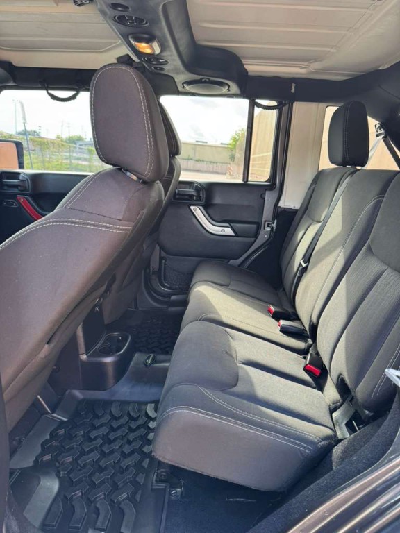 2014 Jeep Wrangler Unlimited Image 12