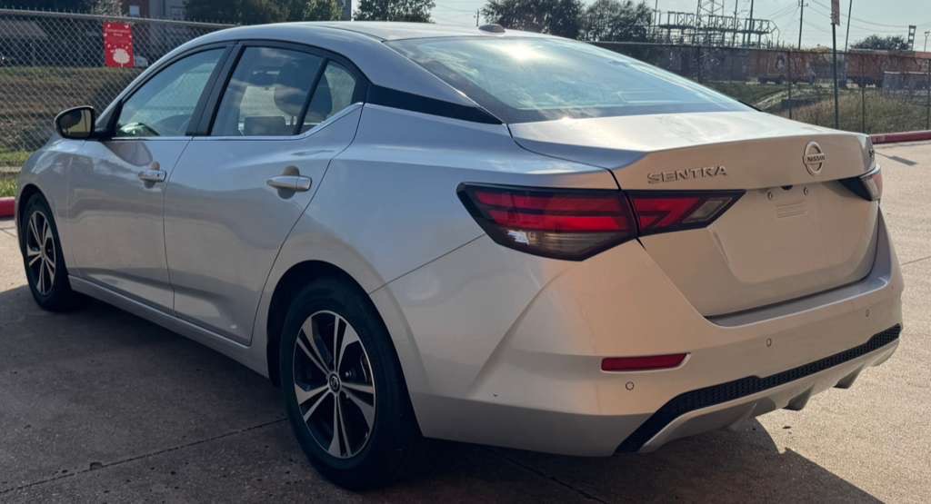 2023 Nissan Sentra Image 3