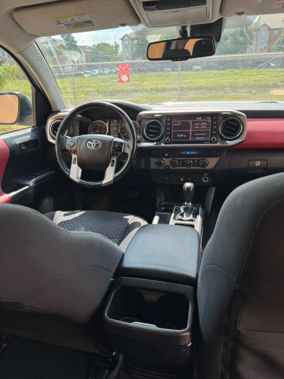 2021 Toyota Tacoma Image 9