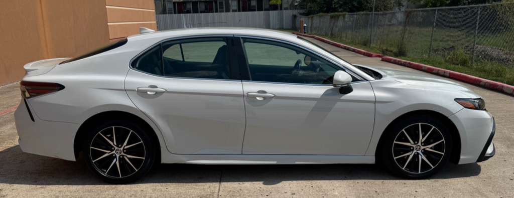 2022 Toyota Camry Image 8