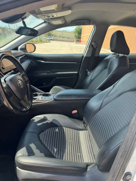 2022 Toyota Camry Image 9