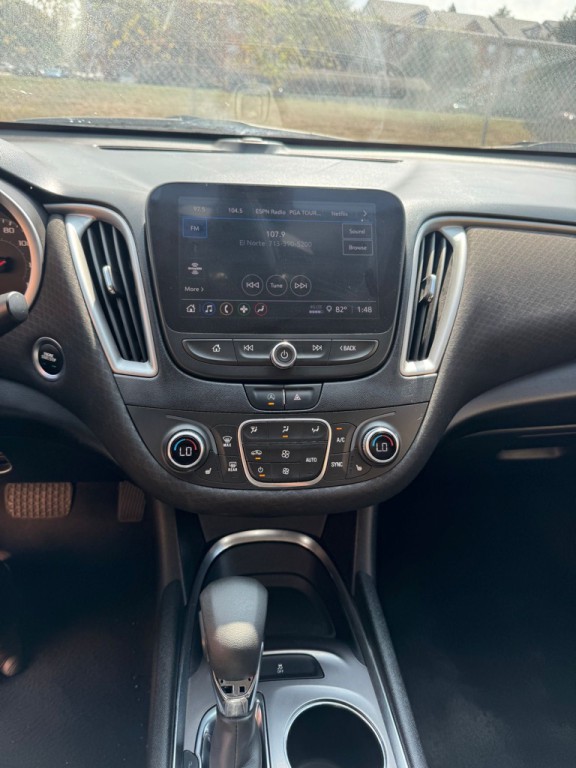 2022 Chevrolet Malibu Image 12