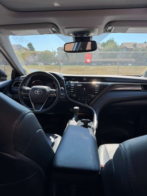 2019 Toyota Camry Image 14