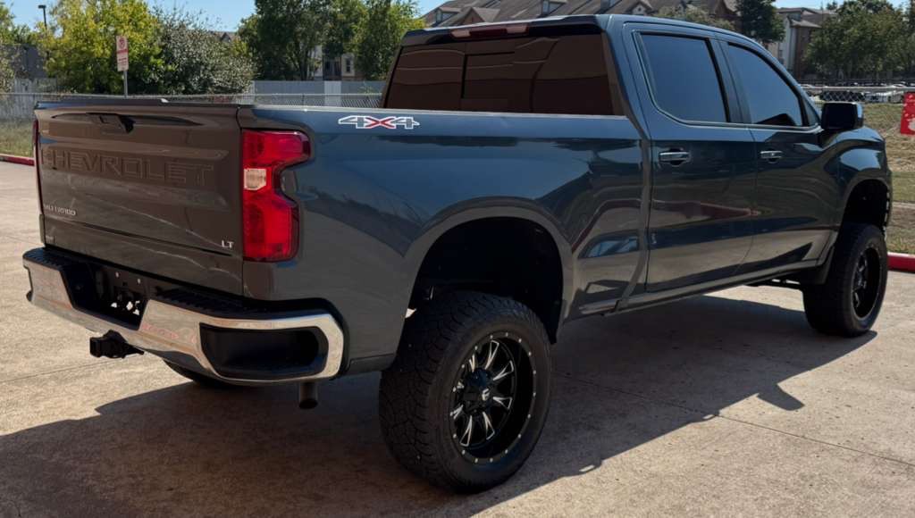 2021 Chevrolet Silverado 1500 Image 3