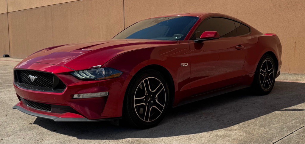 2022 Ford Mustang Image 2