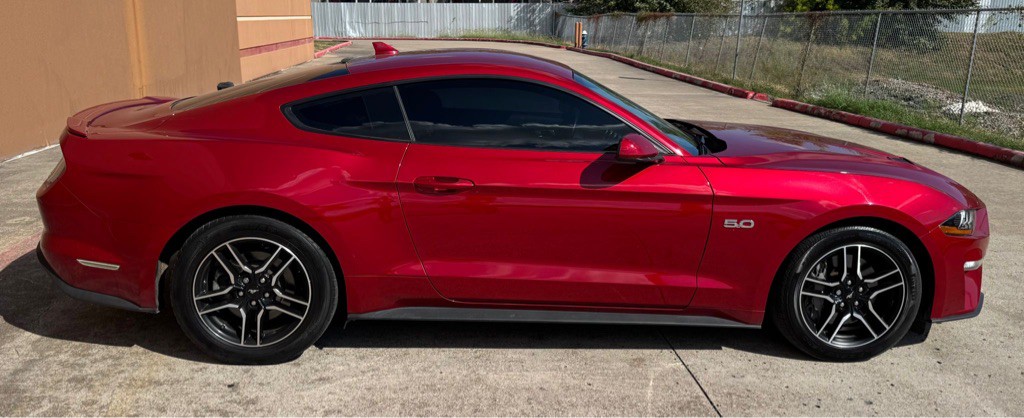 2022 Ford Mustang Image 7