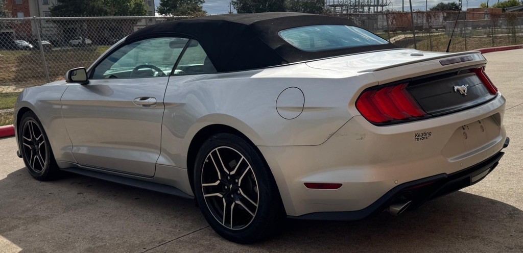 2019 Ford Mustang Image 4